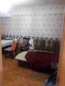 Satılır Köhnə Tikili, Nəsimi.r-8