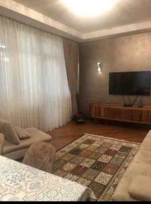 Satılır Yeni Tikili, Nəsimi.r-12