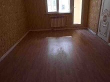 Satılır Köhnə Tikili, Nəsimi.r, 2-ci mikrorayon, Memar Əcəmi.m-8