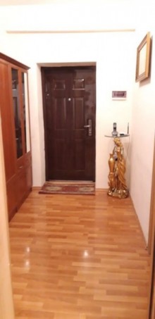 Satılır Köhnə Tikili, Nəsimi.r-8