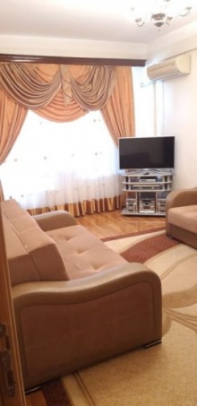 Satılır Köhnə Tikili, Nəsimi.r-19