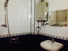 Satılır Köhnə Tikili, Sabunçu.r, Bakıxanov-9