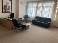 Satılır Yeni Tikili, Səbail.r, Sahil.m-4