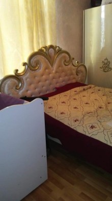 Satılır Köhnə Tikili, Sabunçu.r, Bakıxanov-5
