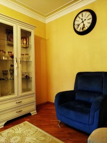 Satılır Köhnə Tikili, Sabunçu.r, Bakıxanov-2