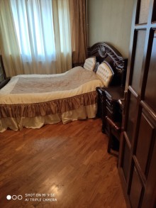 Satılır Köhnə Tikili, Sabunçu.r, Bakıxanov-11