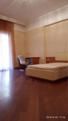 Satılır Yeni Tikili, Nəsimi.r, 28 May.m-11