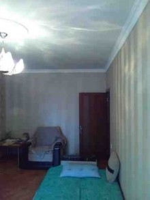 Satılır Köhnə Tikili, Yasamal.r, İnşaatçılar.m-13