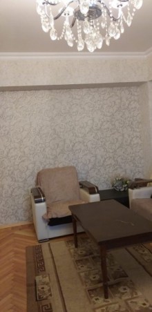Satılır Köhnə Tikili, Nəsimi.r, 28 May.m-6
