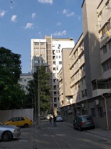 Satılır Köhnə Tikili, Nəsimi.r, 28 May.m-11