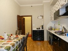 Satılır Yeni Tikili, Nizami.r, 8-ci kilometr, Qara Qarayev.m-18