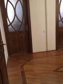 Satılır Köhnə Tikili, Səbail.r-13