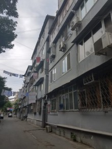 Satılır Köhnə Tikili, Yasamal.r, Yasamal, İnşaatçılar.m-1