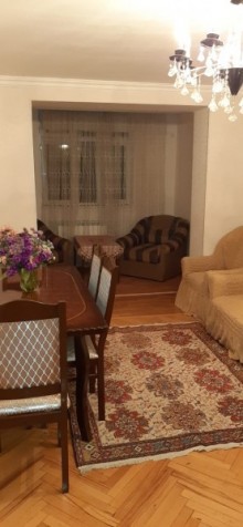 Satılır Köhnə Tikili, Sabunçu.r, Bakıxanov-8