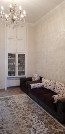 Satılır Köhnə Tikili, Yasamal.r, Yasamal-19