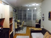 Satılır Yeni Tikili, Yasamal.r, Yeni Yasamal, İnşaatçılar.m-19