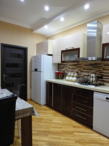 Satılır Yeni Tikili, Xətai.r, Həzi Aslanov.m-6