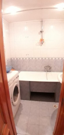 Satılır Köhnə Tikili, Yasamal.r, İnşaatçılar.m-8