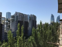 Satılır Köhnə Tikili, Yasamal.r-13