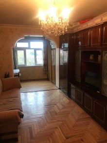 Satılır Köhnə Tikili, Yasamal.r-19