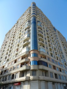 Satılır Yeni Tikili, Binəqədi.r, 7-ci mikrorayon-2