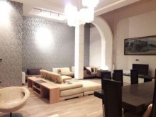 Satılır Villa, Yasamal.r, Elmlər Akademiyası.m-2