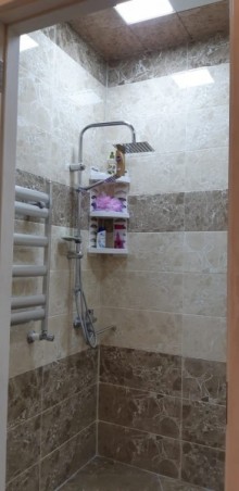 Satılır Yeni Tikili, Yasamal.r-4