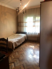 Satılır Köhnə Tikili, Nəsimi.r, 4-cü mikrorayon, Nəsimi.m-11
