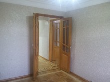Satılır Köhnə Tikili, Yasamal.r, Yasamal, Elmlər Akademiyası.m-3