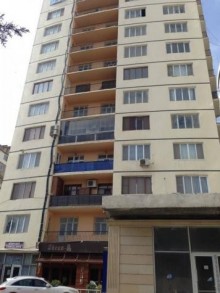 Satılır Yeni Tikili, Binəqədi.r, 8-ci mikrorayon, Azadlıq.m-1