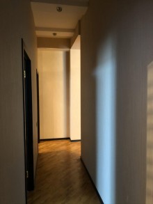 Satılır Yeni Tikili, Binəqədi.r, 8-ci mikrorayon, Azadlıq.m-10