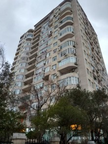 Satılır Yeni Tikili, Nəsimi.r, 4-cü mikrorayon, Memar Əcəmi.m-1