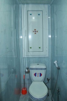 Satılır Köhnə Tikili, Binəqədi.r, 7-ci mikrorayon, Azadlıq.m-10