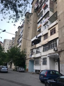 Satılır Köhnə Tikili, Binəqədi.r, 8-ci mikrorayon-1