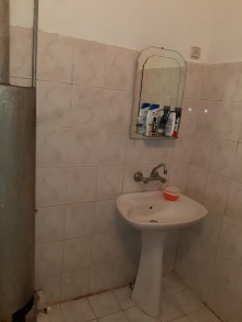 Satılır Köhnə Tikili, Nəsimi.r, 4-cü mikrorayon, Memar Əcəmi.m-3