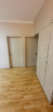 Satılır Köhnə Tikili, Binəqədi.r, 9-cu mikrorayon, Nəsimi.m-2