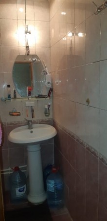 Satılır Köhnə Tikili, Binəqədi.r, 9-cu mikrorayon, Nəsimi.m-3
