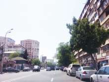 Satılır Köhnə Tikili, Binəqədi.r, 8-ci mikrorayon, Azadlıq.m-14