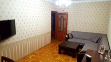 Satılır Köhnə Tikili, Binəqədi.r, 8-ci mikrorayon, Azadlıq.m-12