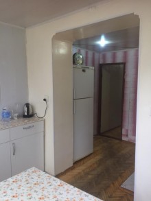 Satılır Köhnə Tikili, Yasamal.r, Yasamal, İnşaatçılar.m-5