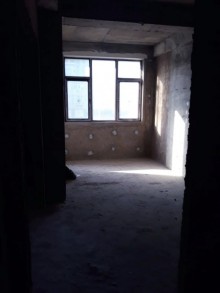 Satılır Yeni Tikili, Səbail.r, 28 May.m-6