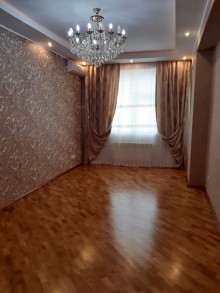 Satılır Yeni Tikili, Binəqədi.r, 9-cu mikrorayon, Azadlıq.m-2