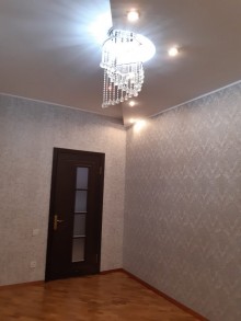 Satılır Yeni Tikili, Binəqədi.r, 9-cu mikrorayon, Azadlıq.m-5