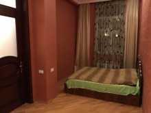 Satılır Köhnə Tikili, Səbail.r, Sahil.m-9