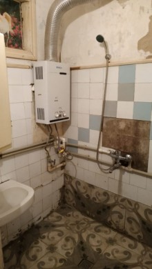 Satılır Köhnə Tikili, Sabunçu.r, Bakıxanov-8