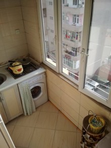 Satılır Köhnə Tikili, Xətai.r, Xətai.m-8