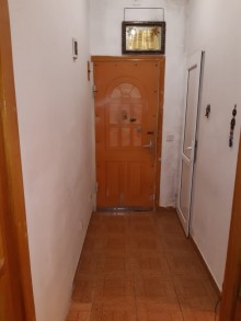 Satılır Köhnə Tikili, Nəsimi.r, 3-cü mikrorayon, Memar Əcəmi.m-11