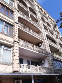 Satılır Köhnə Tikili, Səbail.r, 28 May.m-1