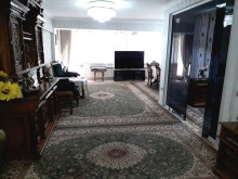 Satılır Köhnə Tikili, Səbail.r, 28 May.m-8