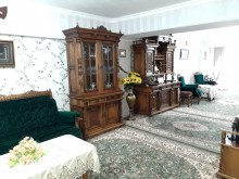 Satılır Köhnə Tikili, Səbail.r, 28 May.m-17